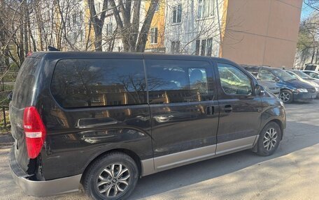 Hyundai H-1 II рестайлинг, 2019 год, 1 790 000 рублей, 2 фотография