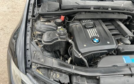 BMW 3 серия, 2007 год, 900 000 рублей, 18 фотография