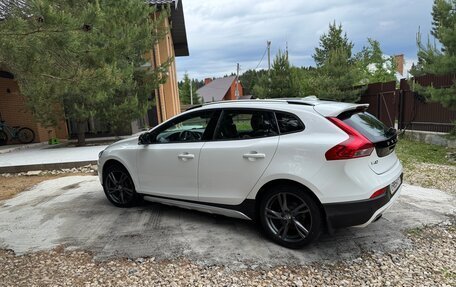 Volvo V40 Cross Country I, 2016 год, 1 950 000 рублей, 2 фотография