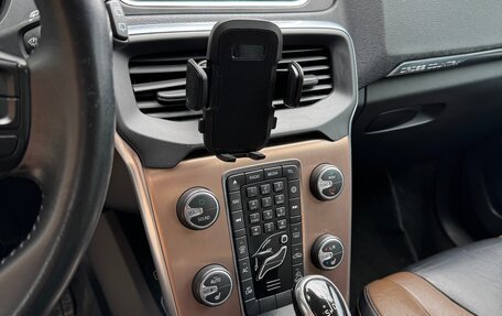 Volvo V40 Cross Country I, 2016 год, 1 950 000 рублей, 10 фотография