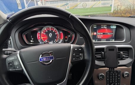 Volvo V40 Cross Country I, 2016 год, 1 950 000 рублей, 15 фотография