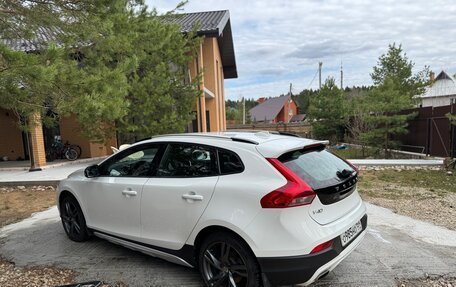 Volvo V40 Cross Country I, 2016 год, 1 950 000 рублей, 7 фотография