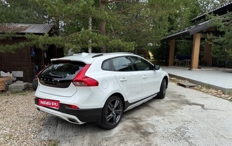 Volvo V40 Cross Country I, 2016 год, 1 950 000 рублей, 6 фотография