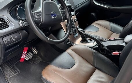 Volvo V40 Cross Country I, 2016 год, 1 950 000 рублей, 11 фотография