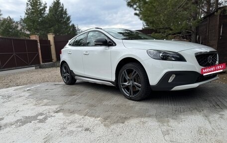 Volvo V40 Cross Country I, 2016 год, 1 950 000 рублей, 8 фотография