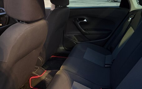 Volkswagen Polo VI (EU Market), 2011 год, 590 000 рублей, 19 фотография