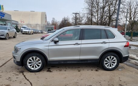 Volkswagen Tiguan II, 2019 год, 2 650 000 рублей, 2 фотография