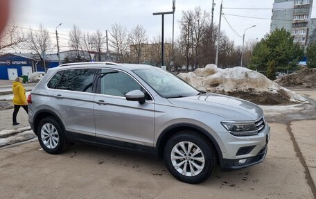 Volkswagen Tiguan II, 2019 год, 2 650 000 рублей, 5 фотография