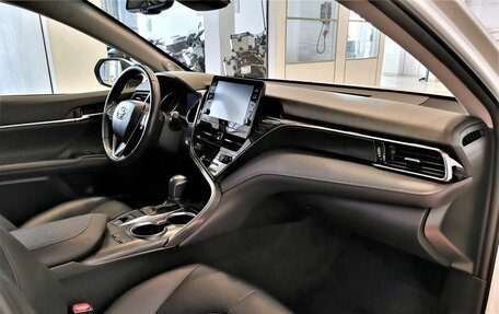 Toyota Camry, 2021 год, 3 295 000 рублей, 12 фотография