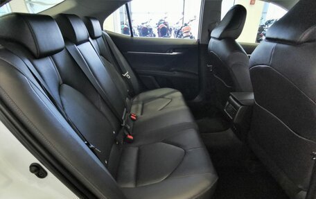 Toyota Camry, 2021 год, 3 295 000 рублей, 15 фотография