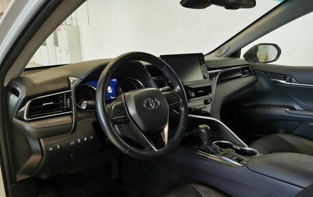 Toyota Camry, 2021 год, 3 295 000 рублей, 18 фотография