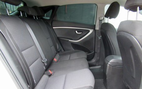 Hyundai i30 II рестайлинг, 2012 год, 850 000 рублей, 11 фотография