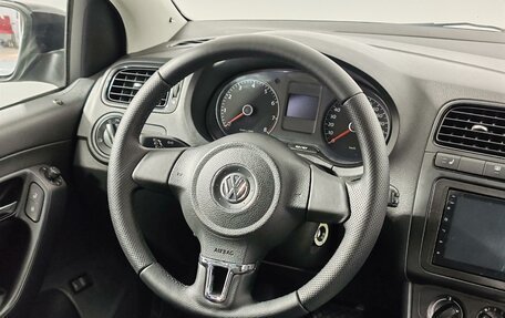 Volkswagen Polo VI (EU Market), 2011 год, 699 000 рублей, 16 фотография