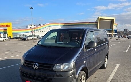 Volkswagen Caravelle T5, 2013 год, 1 790 000 рублей, 1 фотография