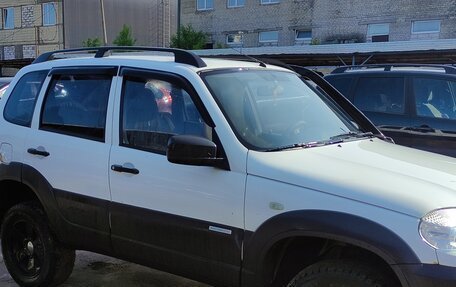 Chevrolet Niva I рестайлинг, 2014 год, 450 000 рублей, 5 фотография