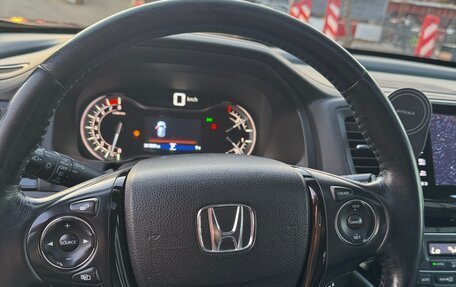 Honda Pilot III рестайлинг, 2018 год, 2 400 000 рублей, 11 фотография