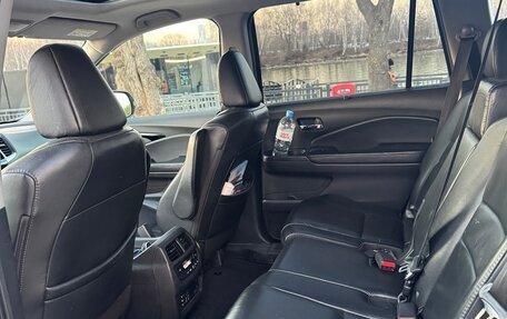 Honda Pilot III рестайлинг, 2018 год, 2 400 000 рублей, 9 фотография