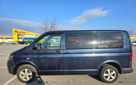 Volkswagen Caravelle T5, 2013 год, 1 790 000 рублей, 3 фотография