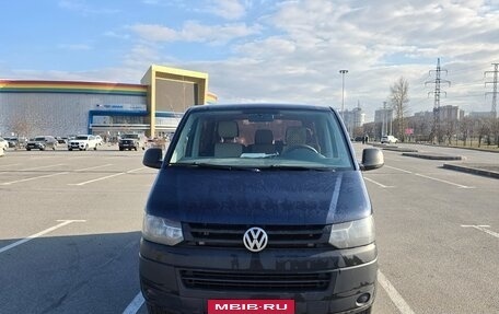 Volkswagen Caravelle T5, 2013 год, 1 790 000 рублей, 2 фотография
