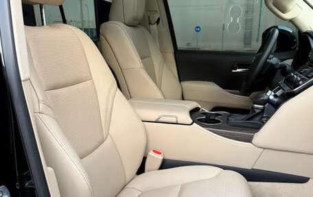 Toyota Land Cruiser, 2023 год, 11 200 000 рублей, 6 фотография