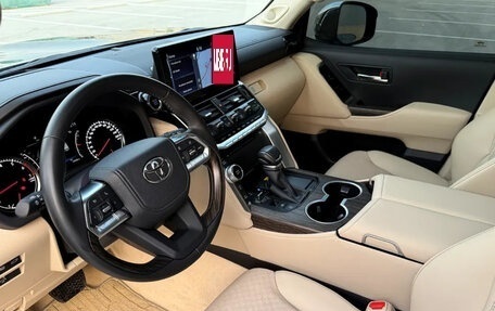 Toyota Land Cruiser, 2023 год, 11 200 000 рублей, 4 фотография