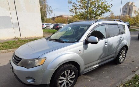 Mitsubishi Outlander III рестайлинг 3, 2008 год, 750 000 рублей, 4 фотография