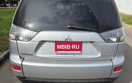 Mitsubishi Outlander III рестайлинг 3, 2008 год, 750 000 рублей, 7 фотография