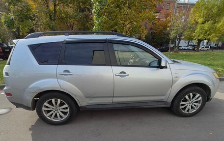 Mitsubishi Outlander III рестайлинг 3, 2008 год, 750 000 рублей, 9 фотография