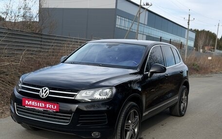 Volkswagen Touareg III, 2011 год, 1 820 000 рублей, 5 фотография