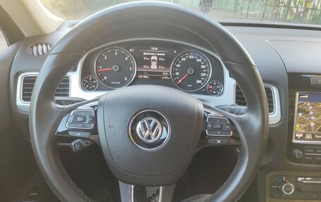 Volkswagen Touareg III, 2012 год, 2 850 000 рублей, 21 фотография