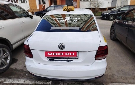 Volkswagen Polo VI (EU Market), 2017 год, 750 000 рублей, 6 фотография