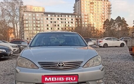 Toyota Camry V40, 2005 год, 600 000 рублей, 2 фотография