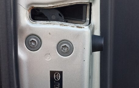 Toyota Camry V40, 2005 год, 600 000 рублей, 21 фотография