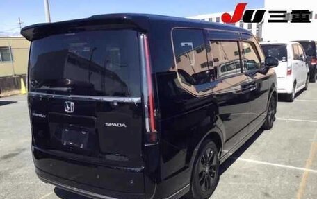 Honda Stepwgn, 2022 год, 2 100 000 рублей, 3 фотография