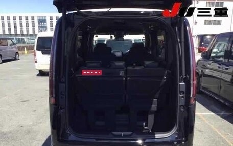 Honda Stepwgn, 2022 год, 2 100 000 рублей, 5 фотография