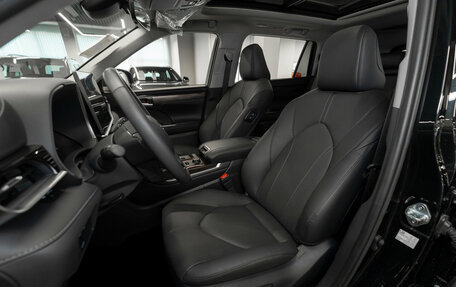 Toyota Highlander, 2025 год, 5 600 000 рублей, 9 фотография