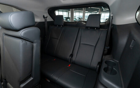 Toyota Highlander, 2025 год, 5 600 000 рублей, 15 фотография