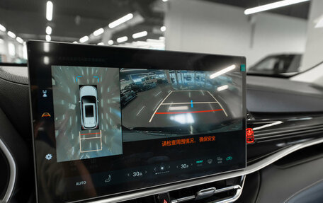 Toyota Highlander, 2025 год, 5 600 000 рублей, 24 фотография