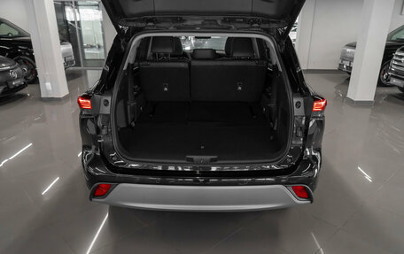 Toyota Highlander, 2025 год, 5 600 000 рублей, 28 фотография