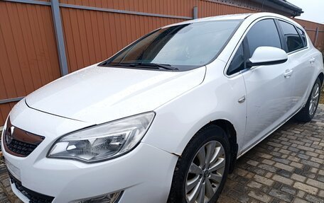 Opel Astra J, 2011 год, 470 000 рублей, 1 фотография