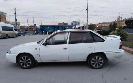 Daewoo Nexia I рестайлинг, 2000 год, 99 000 рублей, 1 фотография