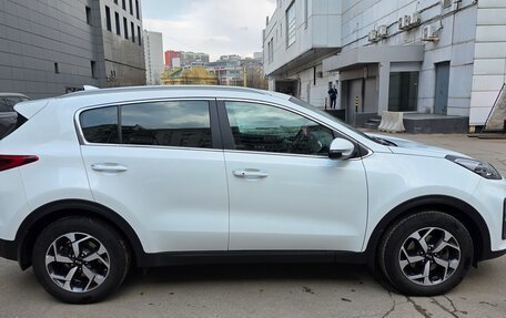 KIA Sportage IV рестайлинг, 2021 год, 2 800 000 рублей, 7 фотография