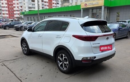KIA Sportage IV рестайлинг, 2021 год, 2 800 000 рублей, 4 фотография