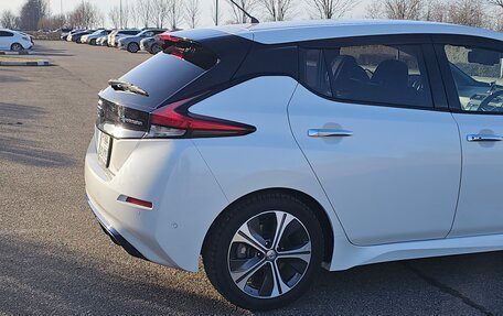 Nissan Leaf II, 2018 год, 1 999 999 рублей, 2 фотография