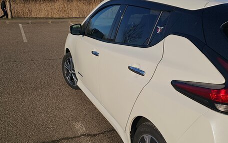 Nissan Leaf II, 2018 год, 1 999 999 рублей, 10 фотография