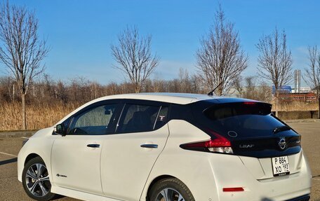 Nissan Leaf II, 2018 год, 1 999 999 рублей, 8 фотография