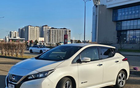 Nissan Leaf II, 2018 год, 1 999 999 рублей, 4 фотография