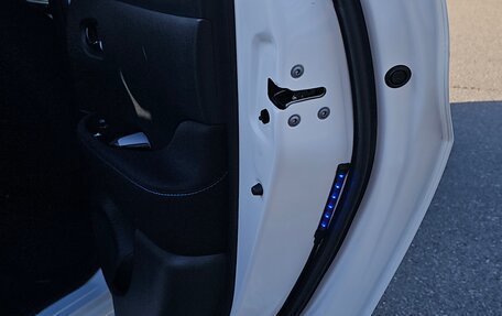 Nissan Leaf II, 2018 год, 1 999 999 рублей, 18 фотография