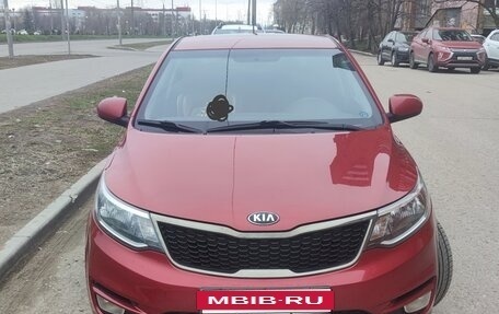 KIA Rio III рестайлинг, 2016 год, 950 000 рублей, 2 фотография