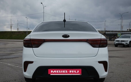 KIA Rio IV, 2018 год, 999 000 рублей, 4 фотография